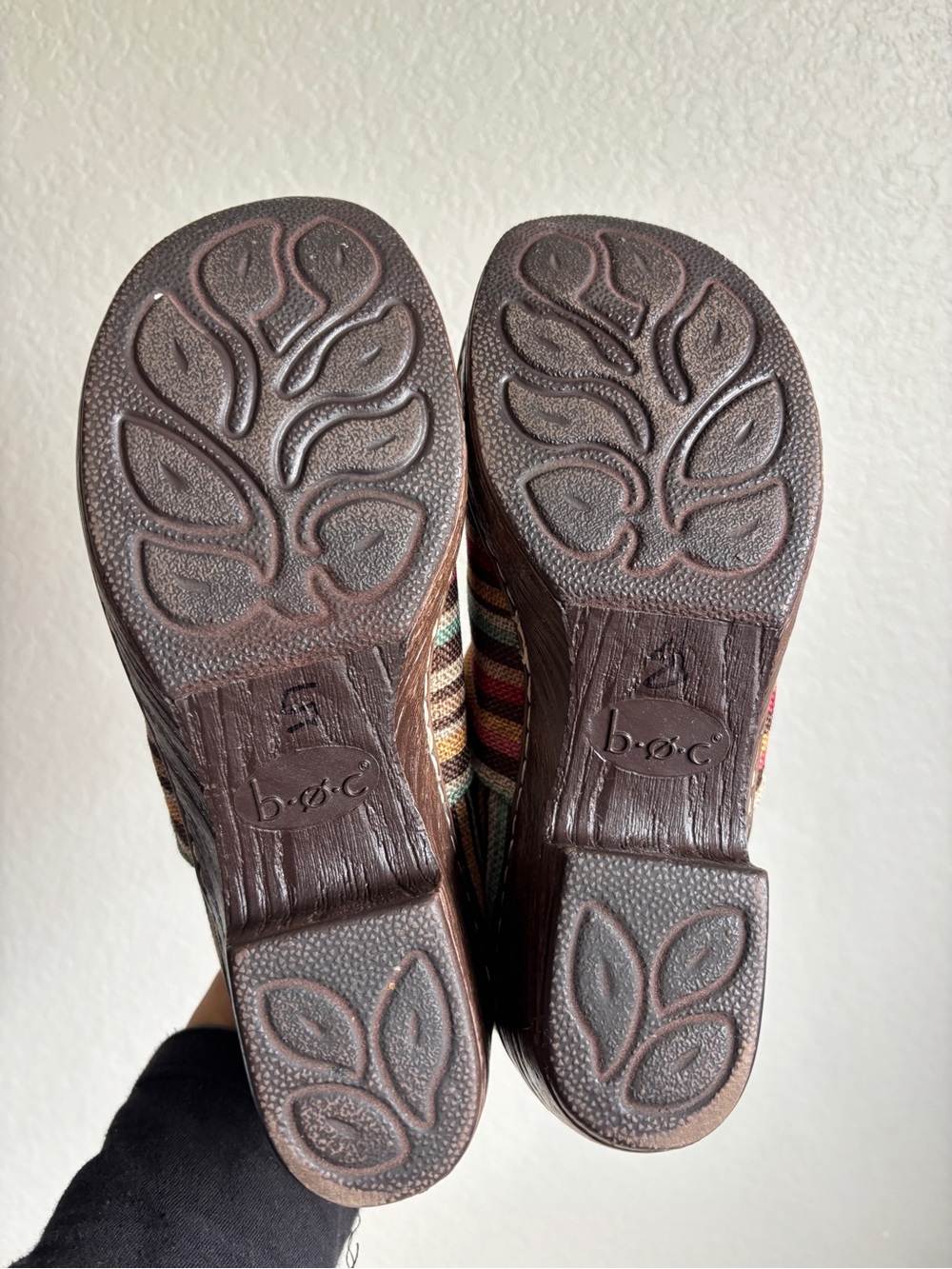 b.o.c. Multicolor Striped Slip-On Clogs women’s 8M - Picture 6 of 11